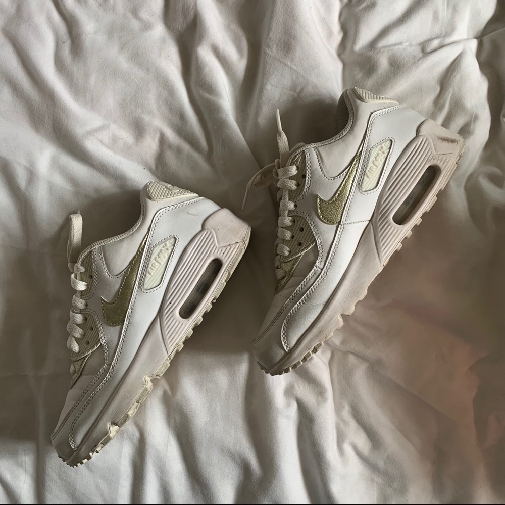 Nike Air Max 90 in White and Gold